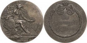 Leipzig
 Silbermedaille 1897 (Lauer) Prämie der Sächsisch-Thüringischen Industrie- und Gewerbe-Ausstellung. Sitzende Lipsia nach rechts mit Siegerkra...
