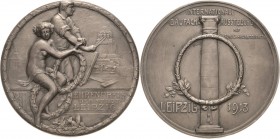 Leipzig
 Silbermedaille 1913 (B.H. Mayer) Internationale Baufach-Ausstellung. Sitzende weibliche Gestalt vor Architekten mit Bauplan und Zirkel, im H...