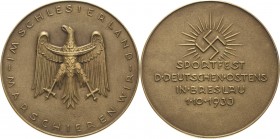 Schlesien-Medaillen
 Bronzegussmedaille 1933. Sportfest des deutschen Ostens. Adler / HK vor Sonne, darunter Schrift. Randpunze: H. NOACK BERLIN FRIE...