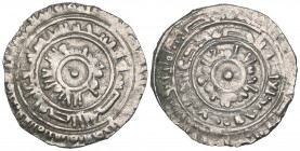 Fatimid, al-Mu‘izz (341-365h), half-dirham, Misr 364h, 1.47g (Nicol 374), very fine, rare

Estimate: GBP 120 - 150