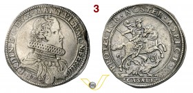 CASALE - FERDINANDO GONZAGA (1612-1626) Ducatone 1622. D/ Busto corazzato del Duca con collare alla spagnola R/ San Giorgio a cavallo trafigge il drag...