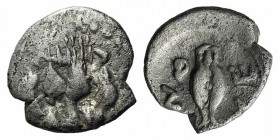 Sicily, Leontini, c. 476-466 BC. AR Litra (8mm, 0.44g, 12h). Facing lion’s scalp. R/ Barley grain. Boehringer, Münzgeschichte 19; SNG ANS 215; HGC 2, ...