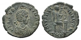 Aelia Eudoxia (Augusta, 400-404). Æ (17mm, 2.39g, 1h). Nicomedia, 400-1. Diademed and draped bust r., hand of God holding wreath over her head. R/ Vic...