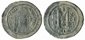 Justinian I (527-565). Æ 40 Nummi (44mm, 24.06g, 6h). Nicomedia, year 13 (539/40). Helmeted and cuirassed bust facing, holding globus cruciger and shi...
