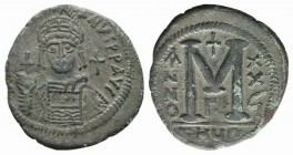 Justinian I (527-565). Æ 40 Nummi (36mm, 17.23g, 6h). Theoupolis (Antioch), year 26 (552/3). Helmeted and cuirassed bust facing, holding globus crucig...
