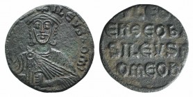 Leo VI (886-912). Æ 40 Nummi (21mm, 4.01g, 6h). Constantinople. Facing bust, wearing crown and chlamys, holding akakia. R/ Legend in four lines across...