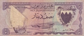 Bahrain, 1/2 Dinar, 1964, VF, p3a
Serial Number: 951760
Estimate: 20-40