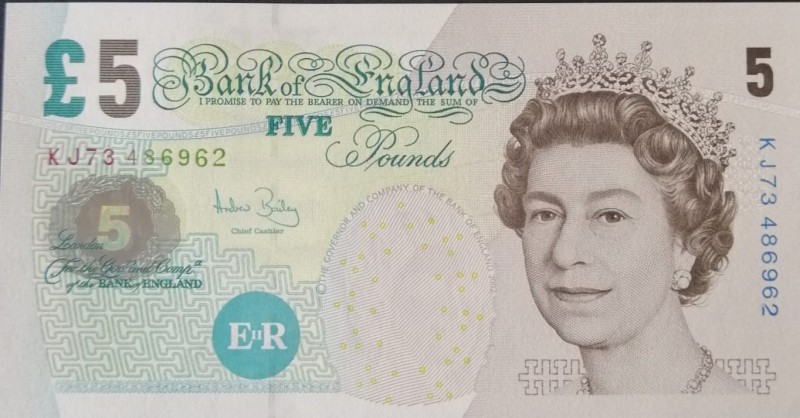 Great Britain, 5 Pounds, 2004, UNC, p391c
Queen Elizabeth II. Potrait
Serial N...