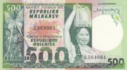 Madagascar, 500 Francs = 100 Ariary, 1974/1975, UNC, p64
Serial Number: A/49 564061
Estimate: 70-140
