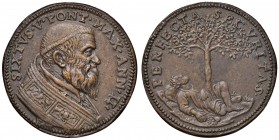 Roma. Sisto V (1585-1590). Medaglia anno II (1586) AE gr. 14,31 diam. 33,8 mm. Opus Domenico Poggini. Per i provvedimenti adottati contro il brigantag...