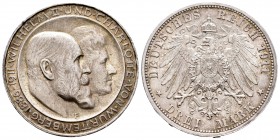 Alemania. Wurttemberg. Wilhelm II. 3 mark. 1911. Stuttgart. F. (Km-636). Ag. 16,69 g. Bodas reales de plata. Golpecitos en el canto. EBC+. Est...50,00...