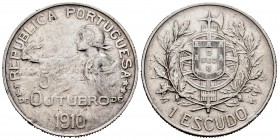 Portugal. 1 escudo. 1910. (Km-560). (Gomes-22.01). Ag. 25,09 g. Golpecitos en el canto. MBC+. Est...50,00. /// ENGLISH: Portugal. 1 escudo. 1910. (Km-...