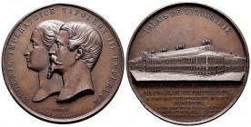 Francia. Napoleón III. Medalla. 1855. (Collignon-1683). Ae. 131,00 g. Exposición Universal. Palacio de la Industria. Grabador: Caqué F. Resto de solda...