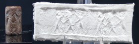 Mésopotamie - Période Akkadienne - Sceau cylindre représentation de Gilgamesh combattant un fauve - 2300 / 2000 av. J.-C.
Sceau cylindre en pierre du...