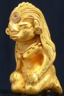 Précolombien - Civilisation Tairone ou Kogi - Femme à genou - 1000 / 1600 ap. J.-C.
Femme à genou joliment parée de boucles d'oreilles et d'un bijou ...