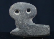 Précolombien - Costa Rica - Propulseur en pierre - 2000 / 1500 av. J.-C.
Propulseur archaïque en pierre basaltique noire. Dimension : 43 mm.