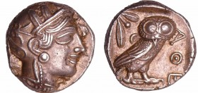 Attique - Athènes - Drachme (449-413 av. J.-C.) époque de Marathon
A/ Tête d'Athéna à droite, coiffée du casque attique à cimier. 
R/ ΑΘΕ. Chouette ...