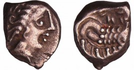 Celte-Ligures - Drachme légère - Imitation de Marseille (IIIème-IIème siècle)
A/ Anépigraphe. Tête de Diane à droite. 
R/ MAΣΣΛΛ. Lion à droite.
TT...