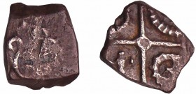 Rutènes - Drachme "type de Goutrens" (121-52 av. J.-C.)
A/ Anépigraphe. Reste de tête humaine tournée à gauche. 
R/ Anépigraphe. Croix bouletée, div...
