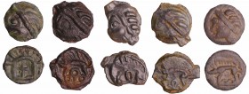 Leuques - Potin à la tête d’indien (75-50 av. J.-C.) - Lot de 5 monnaies
A/ Tête bandée à gauche, les cheveux représentés par trois mèches, le cou pa...
