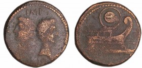 Agrippa et Octave - Dupondius de d'orange (28-27 av. J.-C., Orange)
A/ IMP/ DIVI F Têtes adossées d'Agrippa à gauche et d'Octave à droite.
R/ Proue ...