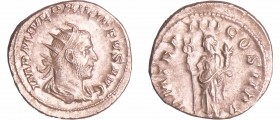 Philippe 1er - Antoninien (247, Rome) - La Paix
A/ IMP M IVL PHILIPPVS AVG Buste radié à droite. 
R/ P M TR P IIII COS II P P. La Paix debout à gauc...