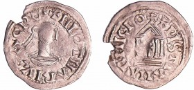 Lothaire 1er (817-855) - Denier (probablement pour Milan)
A/ + HLOTHARIVS AGPS Portrait à droite.
R/ + XPISTIAIIARILIGIO Temple à quatre colonnes.
...