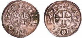 Lothaire II de Lotharingie (954-986) - Denier (Bordeaux)
A/ + IEVTARIO au centre SLEF en deux lignes (Signum LEvtario Francorum).
R/ + BVRDEGAL Croi...