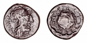 Caecilia
Denario. AR. Roma. (127 a.C.). Serie 3.11. A/Cabeza de Roma a der., detrás Roma y delante X. R/Escudo macedonio, alrededor M· METELLVS· Q· F...