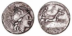 Rutilia
Denario. AR. Roma. (77 a.C.). A/Cabeza de Roma a der., detrás FLAC. R/Victoria con corona en biga a der. en exergo L·RUTILI. 3.86g. FFC.1096....