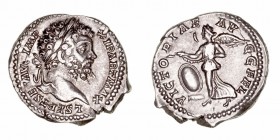 Septimio Severo
Denario. AR. (193-211). R/VICTORIA AVGG. FEL. Victoria en marcha a izq., a sus pies escudo. 3.44g. RIC.144. MBC+/EBC-.