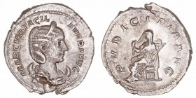 Otacilia Severa, esposa de Filipo I
Antoniniano. AR. R/PVDICITIA AVG. 3.41g. RIC.128. MBC.
