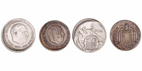 Estado Español
Lote de 2 monedas. Peseta 1963 *64 y 5 Pesetas 1957, ambas presentan acuñación desplazada. (MBC-).