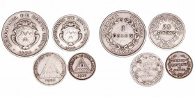 Lotes de Conjunto
Cuproníquel. Lote de 4 monedas. Costa Rica 25 Céntimos y Colón 1935, Nicaragua 1/2 Centavo 1917 y 5 Centavos 1912. MBC- a BC.