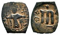 ARAB-BYZANTINE: Three Standing Figures, ca. 640s, AE fals

Weight: 4,25 gr
Diameter: 21,50 mm
