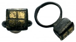 Byzantine Empire, c. 8th-12th century. Bronze ring

Weight: 12,50 gr
Diameter: 34,00 mm