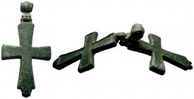 Byzantine Reliquary Cross - 7th - 12th Century.

Weight: 58,28 gr
Diameter: 100,00 mm