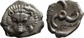 DYNASTS OF LYCIA. Trbbenimi (Circa 390-370 BC). Tetrobol. Uncertain mint.
Obv: Facing scalp of lion.
Rev: Triskeles within incuse circle.
Müseler VIII...