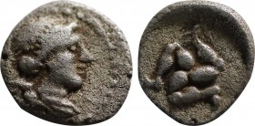 PAMPHYLIA. Uncertain. Obol (Circa 4th century BC).
Obv: Draped bust of Artemis right.
Rev: Triskeles.
CNG E-286, lot 143; Lanz 146, lot 237.
Very rare...