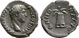 HADRIAN (117-138). Denarius. Rome.
Obv: HADRIANVS AVG COS III P P.
Bare head right.
Rev: ANNONA AVG.
Modius with grain ears and poppy.
RIC 230.
Condit...