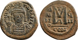 Maurice Tiberius. 40 Nummi. Constantinople, dated RY 7 = AD 588/9. Obv: D N MAVRC TIbЄRI P P A, helmeted and cuirassed bust facing, holding globus cru...