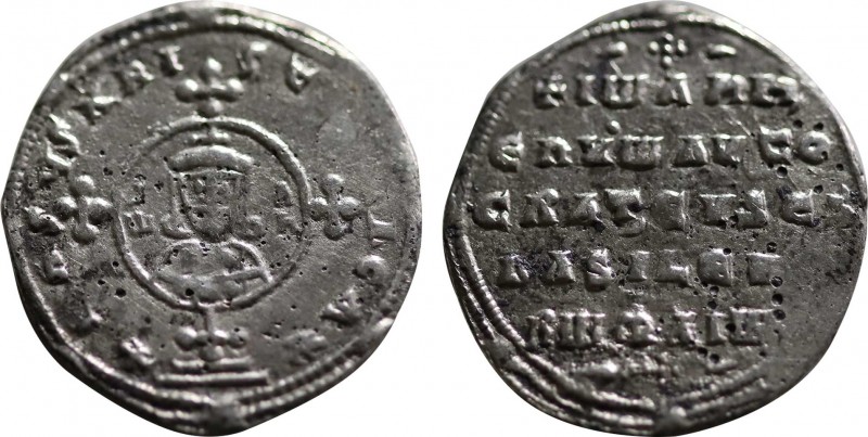 JOHN I ZIMISCES (969-976). Miliaresion. Constantinople.
Obv: + IҺSЧS XRISTЧS ҺIC...
