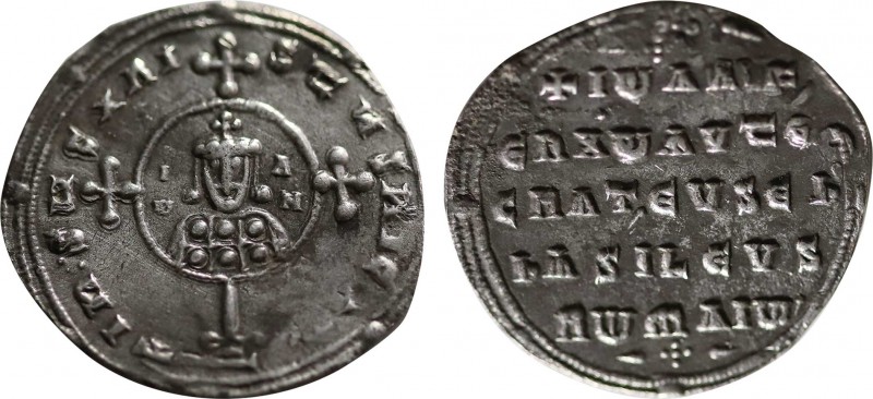 JOHN I ZIMISCES (969-976). Miliaresion. Constantinople.
Obv: + IҺSЧS XRISTЧS ҺIC...