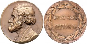 Deutsche Medaillen. 
Personenmedaillen. 
Abbe, Ernst (1840-1905). Bronzemed. 1919, v. Adolf Lehnert, 80. Geburtstag des Physikers, Mathematikers u. ...