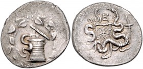 Münzen der griechischen Welt. 
Ionia/Ephesos. 
Cistophor, 133-67 vdZ, 12,28 g, Cista mystica mit Schlange im Efeukranz/Köcher mit Bogen zwischen zwe...