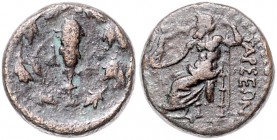 Münzen der griechischen Welt. 
Kilikia/Tarsos. 
AE 17, 5,81 g, 1. Jhd. vdZ, Keule im Laubkranz/Zeus Nikephoros n. li. thronend, dahinter Stadtname, ...
