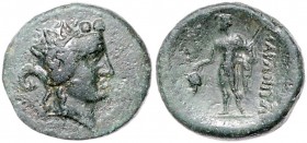 Münzen der griechischen Welt. 
Thrakia/Maroneia. 
AE 19, 5,83 g, nach 168 vdZ, Kopf des jugendl. Dionysos re./Dionysos mit Weintraube u. zwei Narthe...