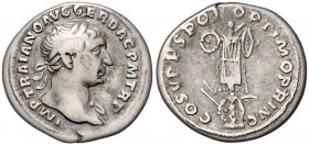 Römische Münzen. 
Kaiserzeit. 
Trajan 98-117. Denar, Rom, 3,26 g, belorb. u. drap. Bü. re./Trophaeum aus dakischen Waffen, am Fuß li. zwei Speere, r...