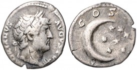 Römische Münzen. 
Kaiserzeit. 
Hadrian 117-138. Denar, Rom, 2,84 g, belorb. u. drap. Bü. re./Mondsichel, darüber sieben Sterne (die Plejaden). Kamp....