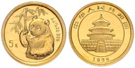 China-Volksrepublik. 
5 Yuan 1995 (breite Jahresziffern), GOLD (1/20 Oz), Panda, Hüftbild mit Bambuszweig. Schön&nbsp;781.1, KM&nbsp;715. mehrwertste...